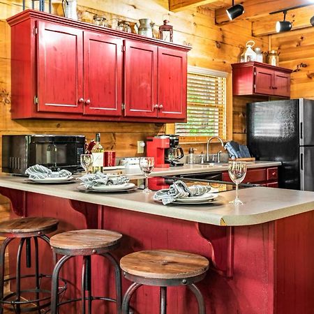 Charming Cabin W/ Hot Tub, Game Room, Top Location Pigeon Forge Zewnętrze zdjęcie